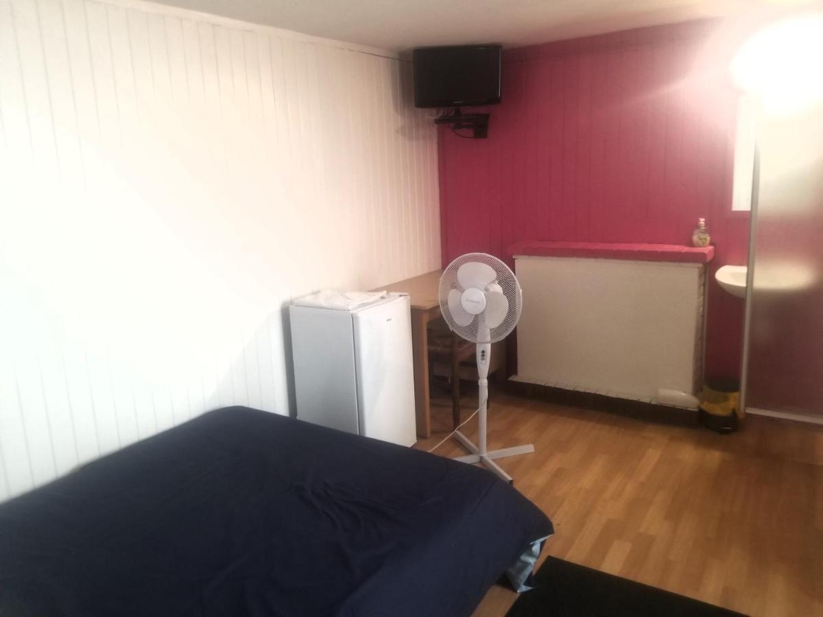 Hotel Le Tram Фонтен Экстерьер фото